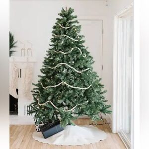 Gathre Ivory Scalloped Leather Tree Skirt